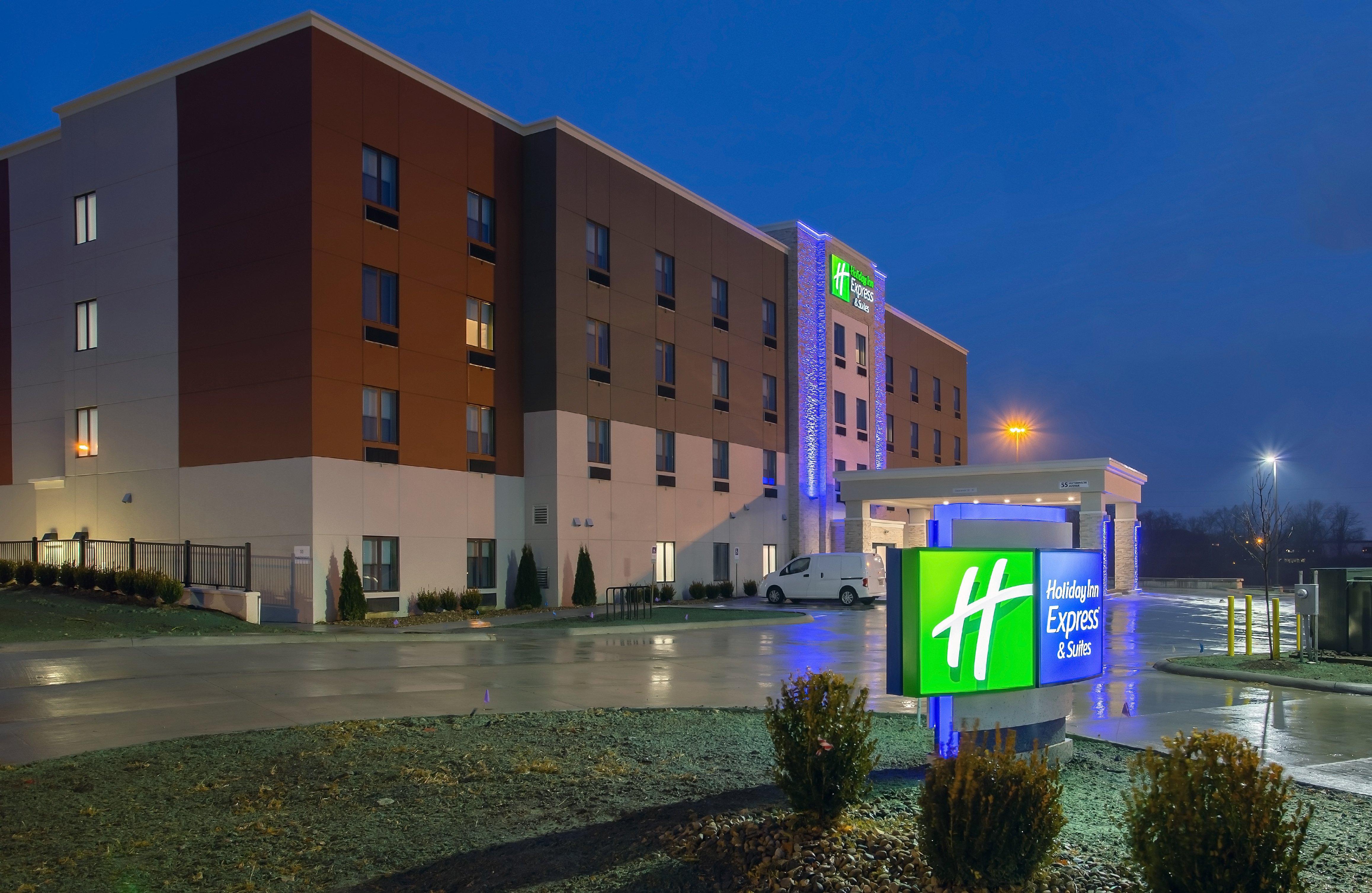 Holiday Inn Express & Suites - Columbus - Worthington, An Ihg Hotel Екстериор снимка